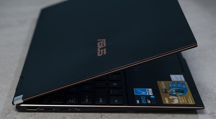Asus ZenBook Flip S UX371-Thiết kế đẳng câp quý phái