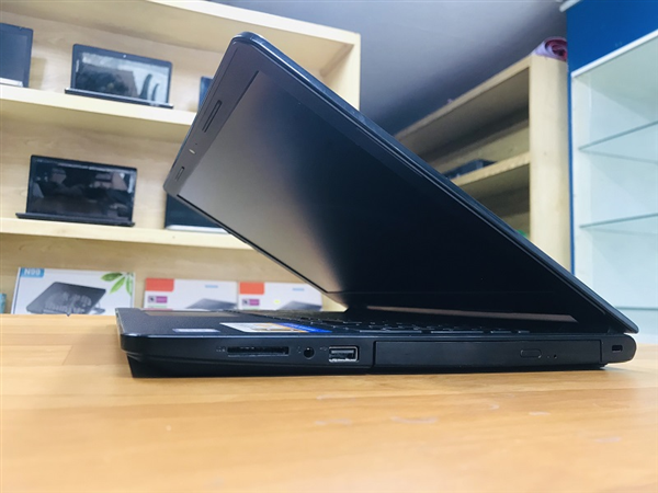 Dell inspiron 15 3567 core i3-6006, RAM 4G, HDD 1T